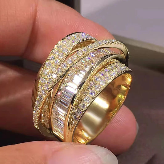 Adora Milano Goldfarbene Ringe für wunderschöne Frauen